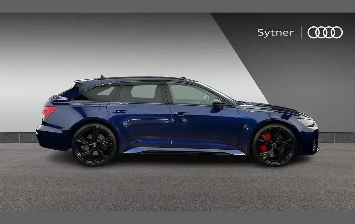 Używany Audi RS6 Design 591 KM (434 kW) 2020 Niebieski Kombi