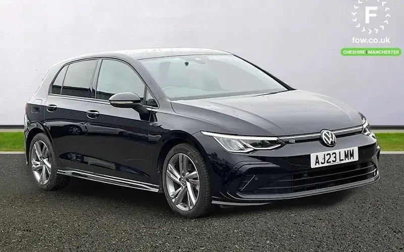 Used VW Golf VIII R-line 150 HP (110 kW) 2023 Hatchback