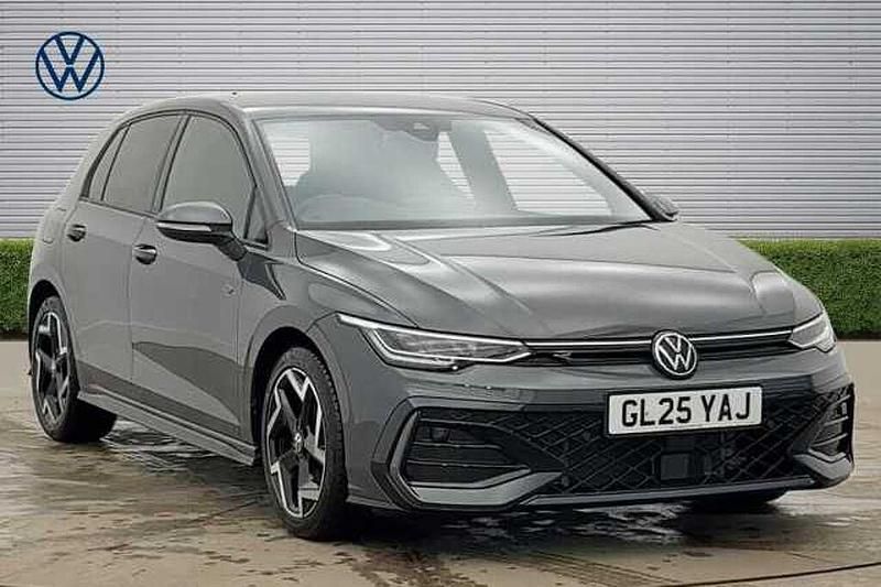 Second-hand VW Golf VIII 150 CP (110 kW) 2025