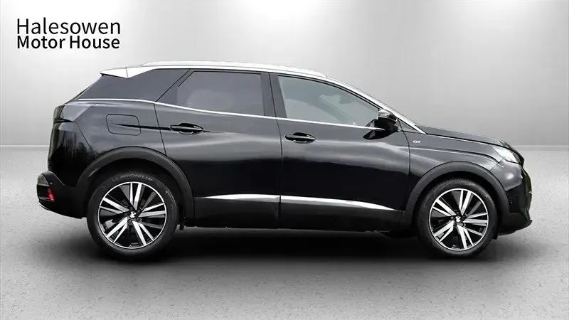 Used Peugeot 3008 Premium 130 HP (95 kW) 2022 Black SUV