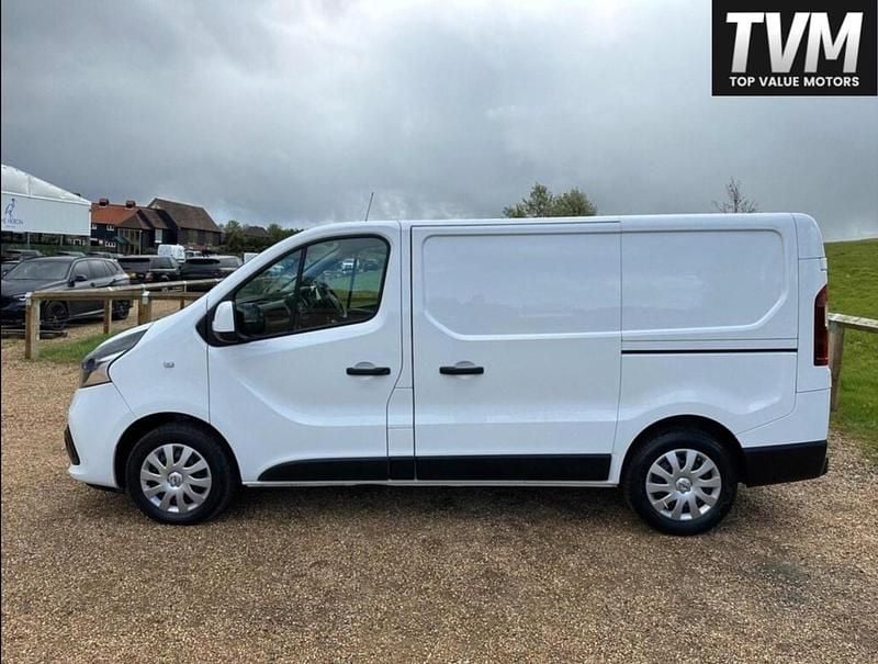 Used Nissan NV300 Acenta 120 HP (88 kW) 2021 White Van