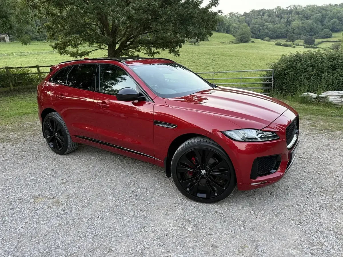Used Jaguar F-Pace S 300 HP (220 kW) 2016 Red SUV