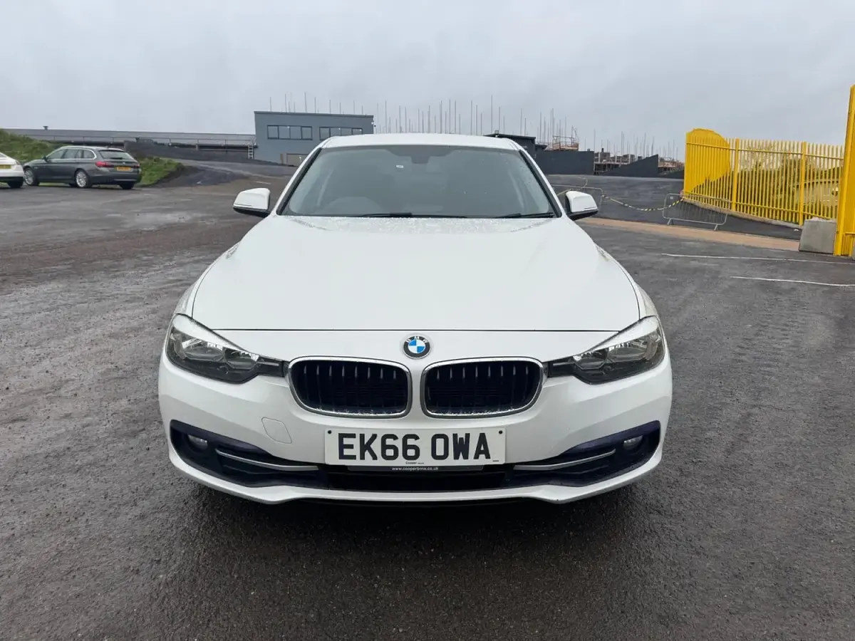 Used BMW 320 Sport Line 2016 White Sedan