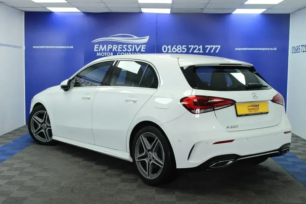 Used Mercedes A200 Executive 160 HP (117 kW) 2018 White Hatchback