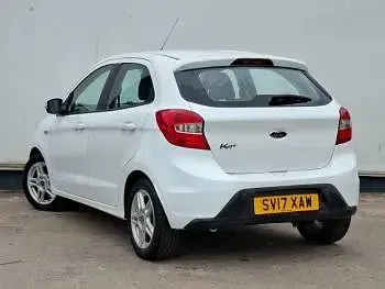 Used Ford Ka Plus Zetec 70 HP (51 kW) 2017 White Hatchback