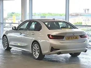 Used BMW 330e Comfort Edition 292 HP (214 kW) 2021 White Sedan