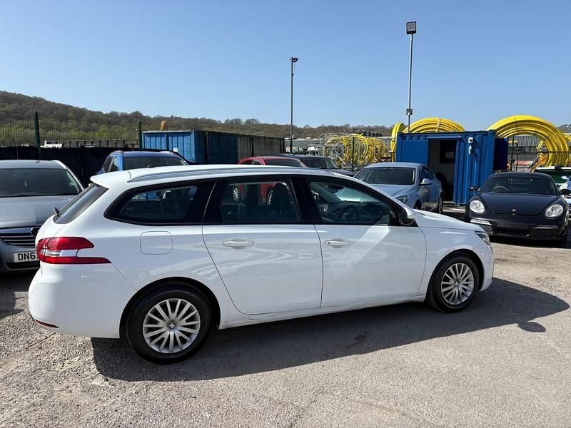Used Peugeot 308 2020 White Estate