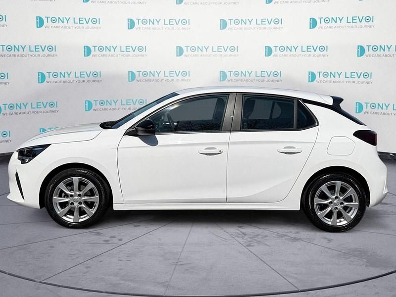 Second-hand Vauxhall Corsa Design Edition 2022 Alb Hatchback