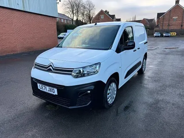 Used Citroën Berlingo 100 HP (73 kW) 2022 White MPV