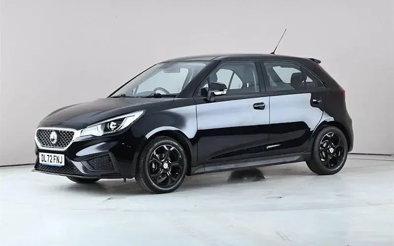 Käytetty MG MG3 Excite 106 HP (77 kW) 2023 Musta Viistoperä