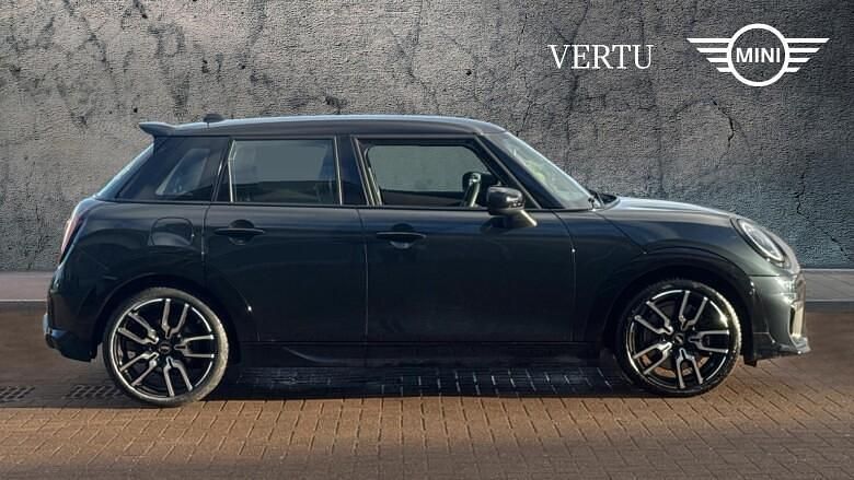 Used Mini Cooper Sport 204 HP (150 kW) 2025 Hatchback