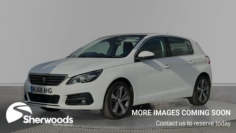 Used Peugeot 308 Allure 130 HP (95 kW) 2018 White Hatchback