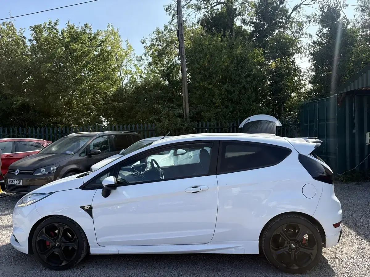 Used Ford Fiesta ST 2015 White Hatchback