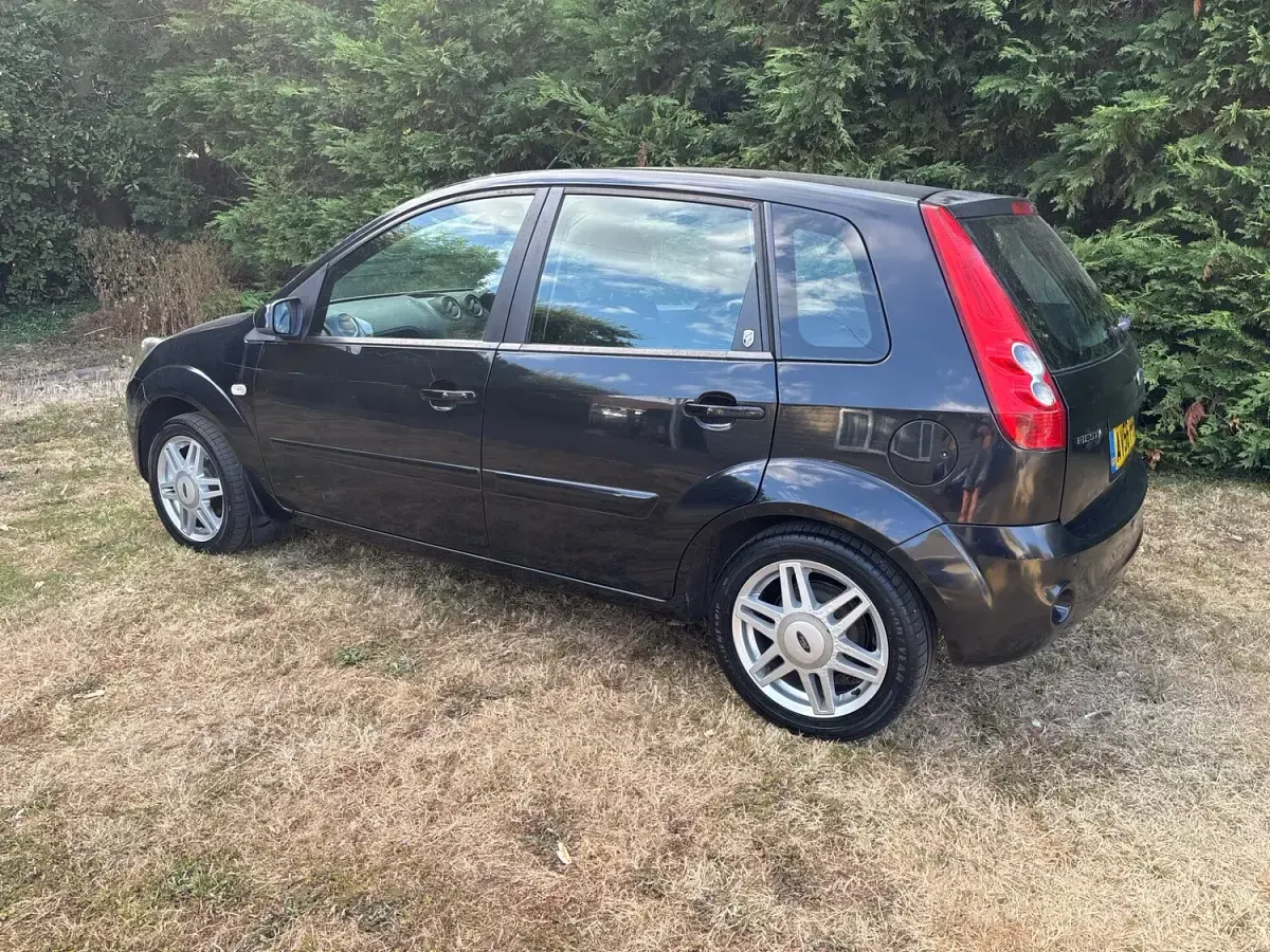 Used Ford Fiesta Ghia 2006 Black Hatchback