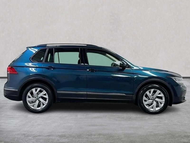 Used VW Tiguan Life 150 HP (110 kW) 2021 Blue SUV