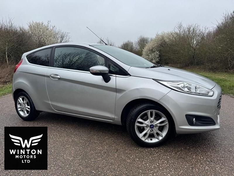Used Ford Fiesta Zetec 2015 Silver Hatchback