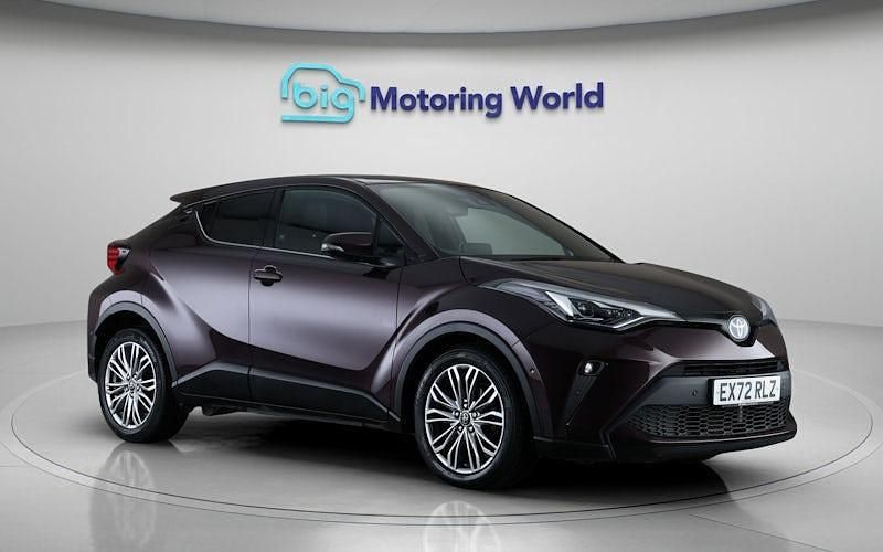 Used Toyota C-HR 122 HP (89 kW) 2022 Mauve/purple SUV