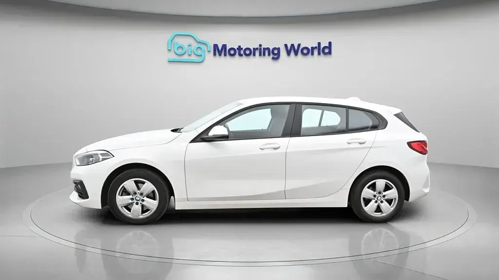Usado BMW 118 136 HP (100 kW) 2022 Branco Citadino