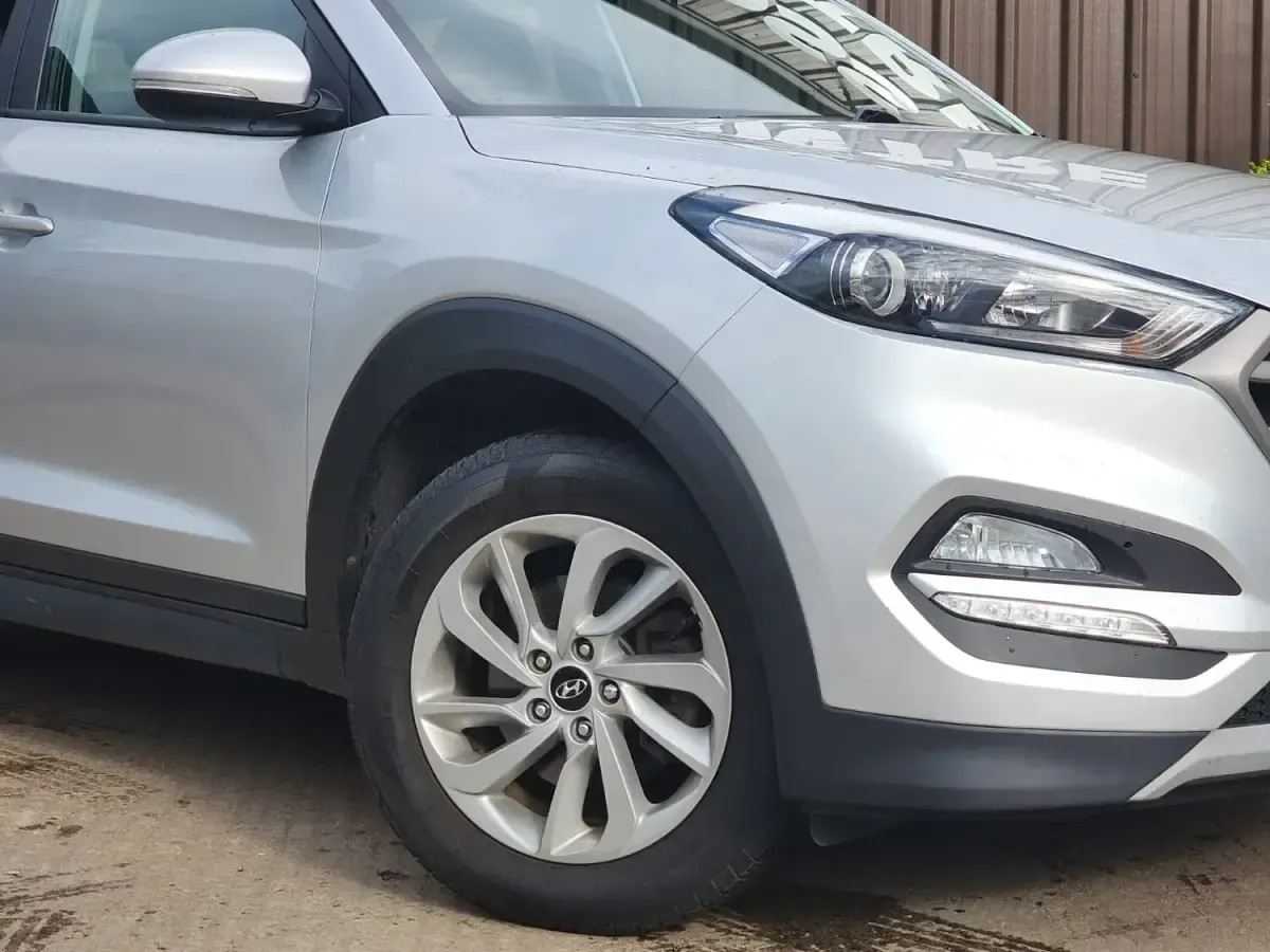 Used Hyundai Tucson SE 116 HP (85 kW) 2018 Silver SUV