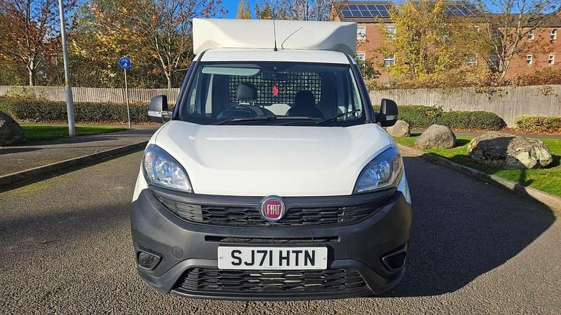 Begagnad Fiat Doblò S 2021 Vit Minibuss