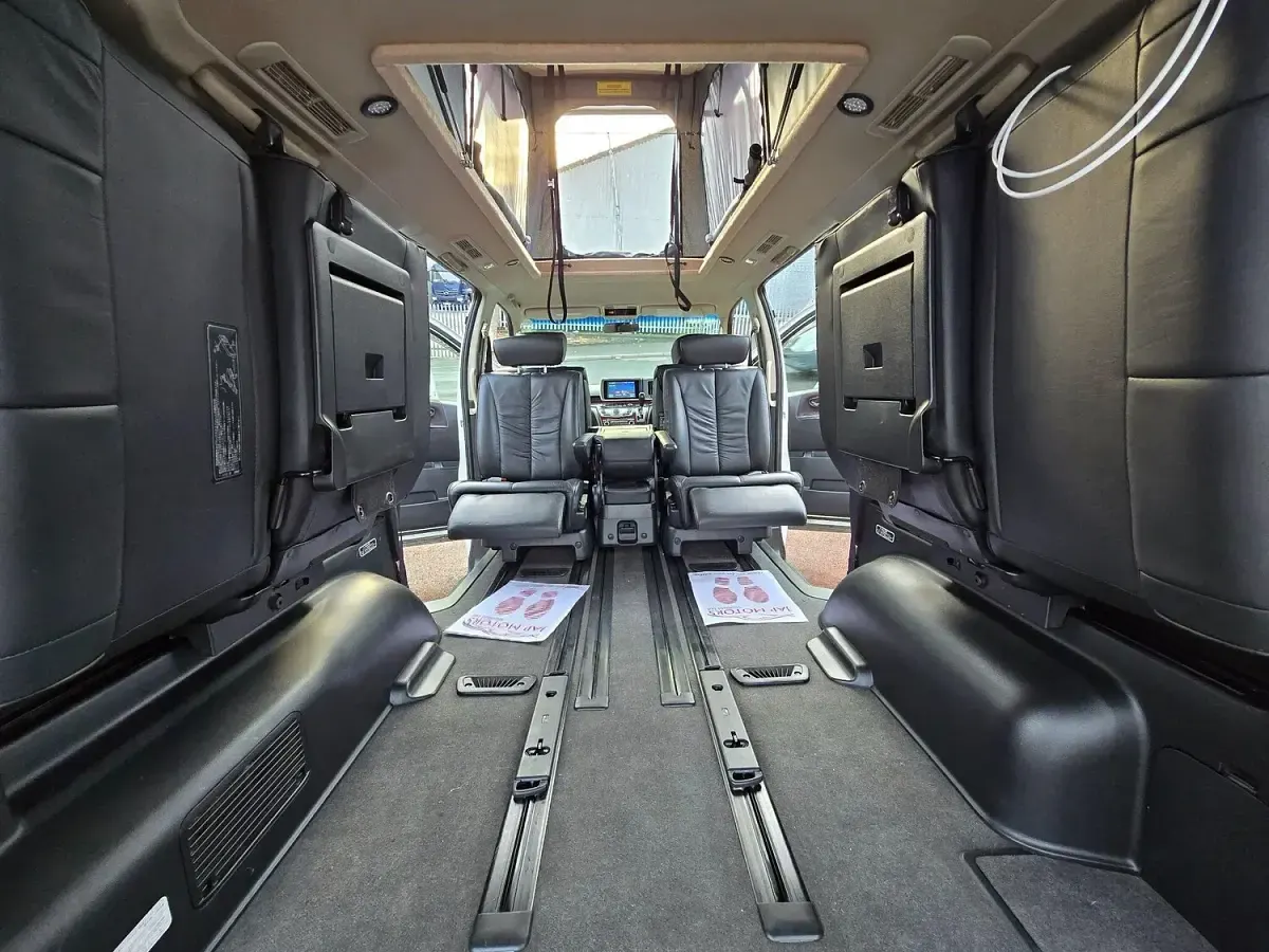 Usado Nissan Elgrand 2025 Blanco Monovolumen