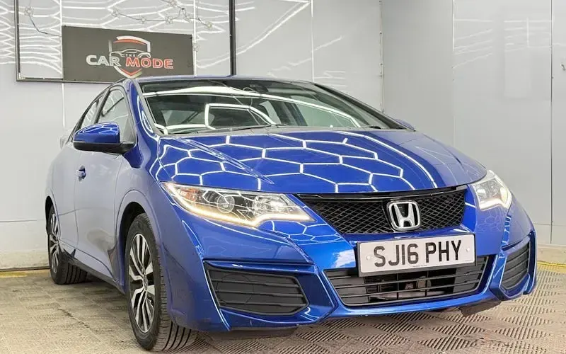 Begagnad Honda Civic S 99 HK (72 kW) 2016 Halvkombi