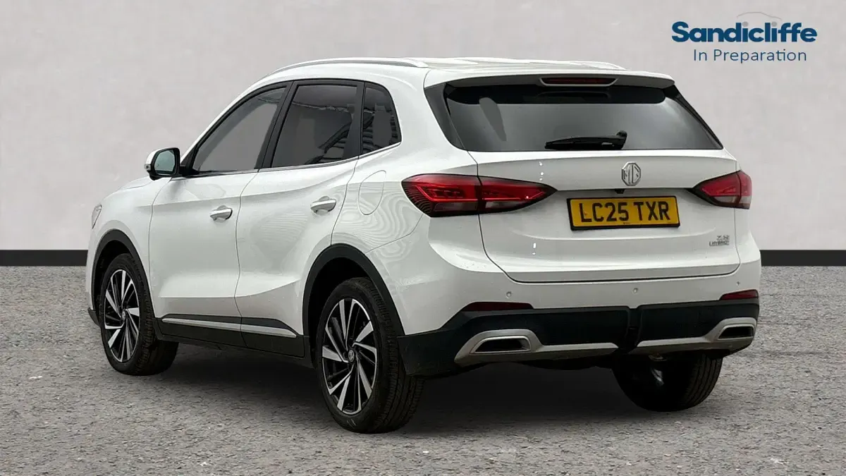 Gebraucht MG ZS Trophy 196 PS (144 kW) 2024 Weiß SUV