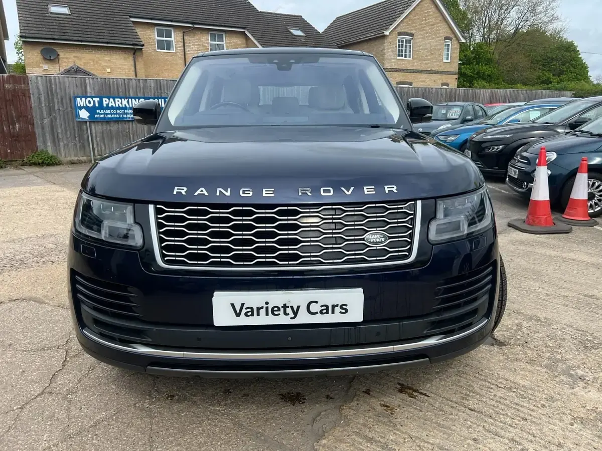 Used Land Rover Range Rover Vogue SE 404 HP (297 kW) 2018 Blue SUV