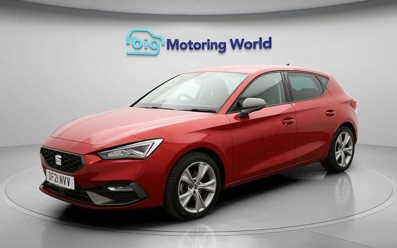 Begagnad Seat Leon FR 131 HK (96 kW) 2023 Halvkombi