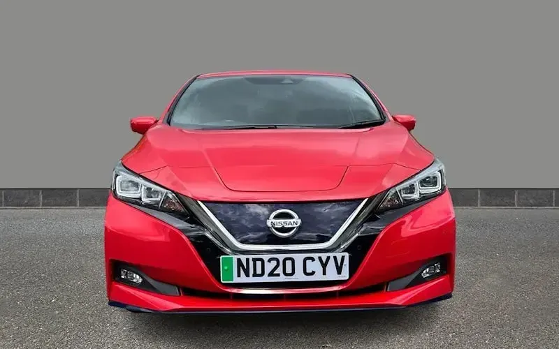 Used Nissan Leaf Tekna 160 kW (218 HP) 2020 Red Hatchback