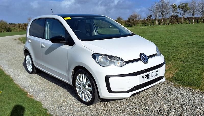 Used VW up! move up! 60 HP (44 kW) 2018 White Hatchback