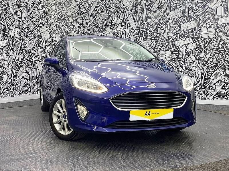 Used Ford Fiesta Titanium 100 HP (73 kW) 2017 Blue Hatchback