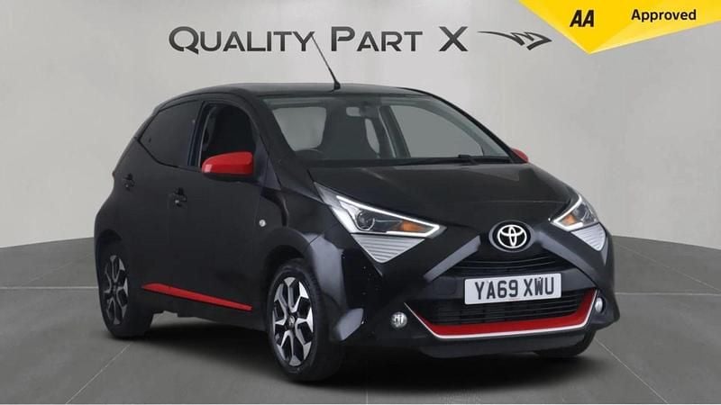Black Used 2020 Toyota Aygo Trend Hatchback | £6,400 (Good price) - Image 1/3
