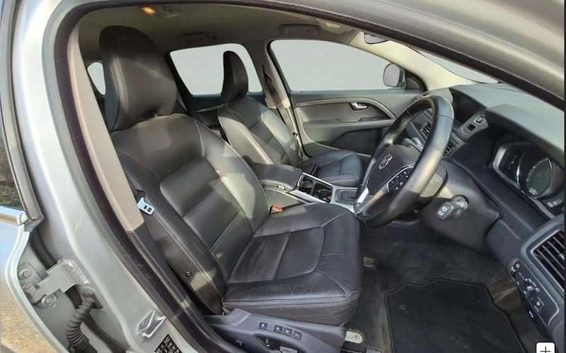 Used Volvo XC70 SE Lux 220 HP (161 kW) 2015 Silver Estate