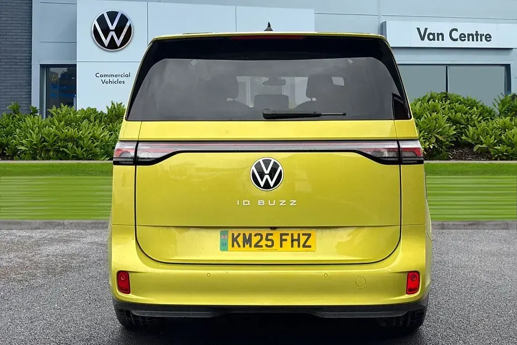 Used VW ID. Buzz Pro 210 kW (286 HP) 2025 Yellow MPV