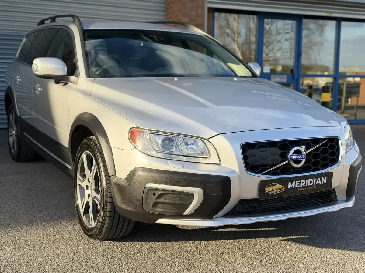 Used Volvo XC70 SE Lux 304 HP (223 kW) 2014 Estate