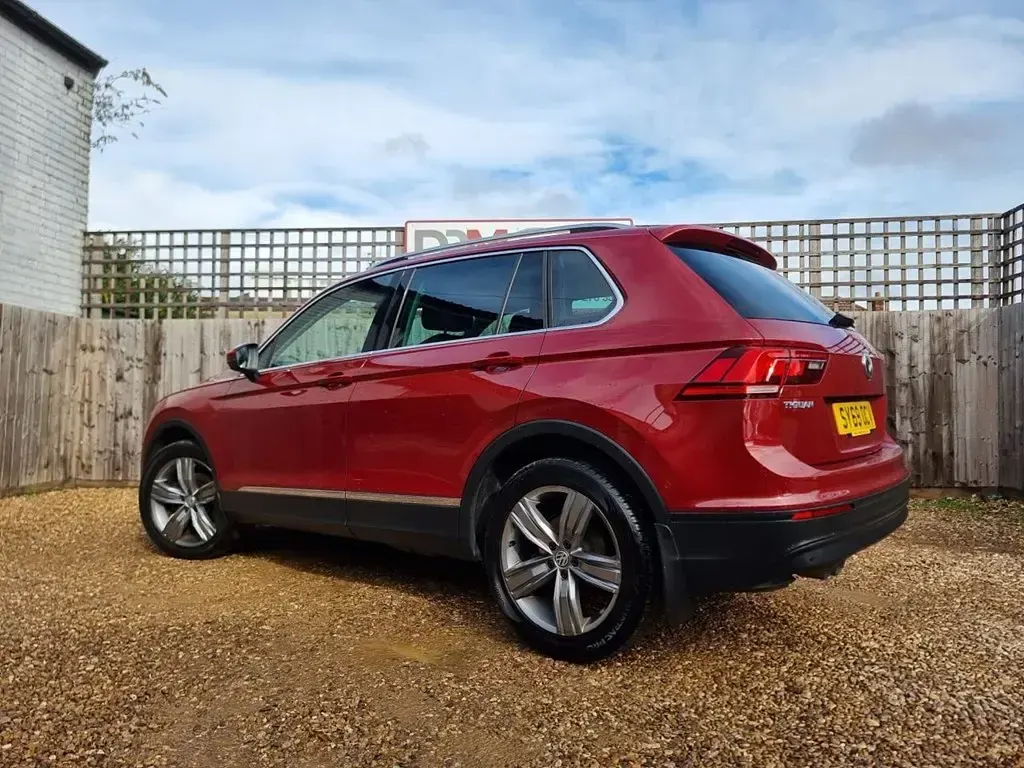 Second-hand VW Tiguan Match 150 CP (110 kW) 2019 Roșu SUV