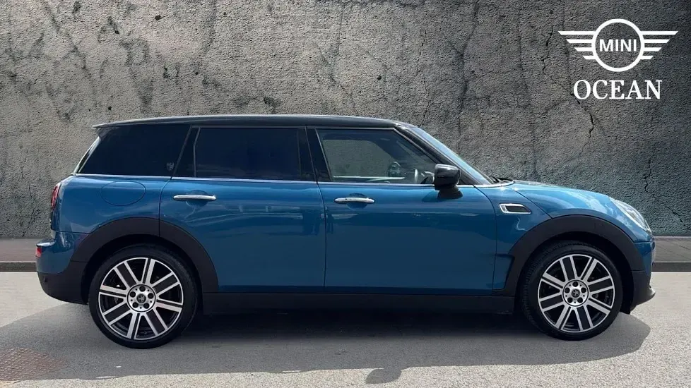Used Mini Cooper Clubman Exclusive 134 HP (98 kW) 2024 Blue Estate