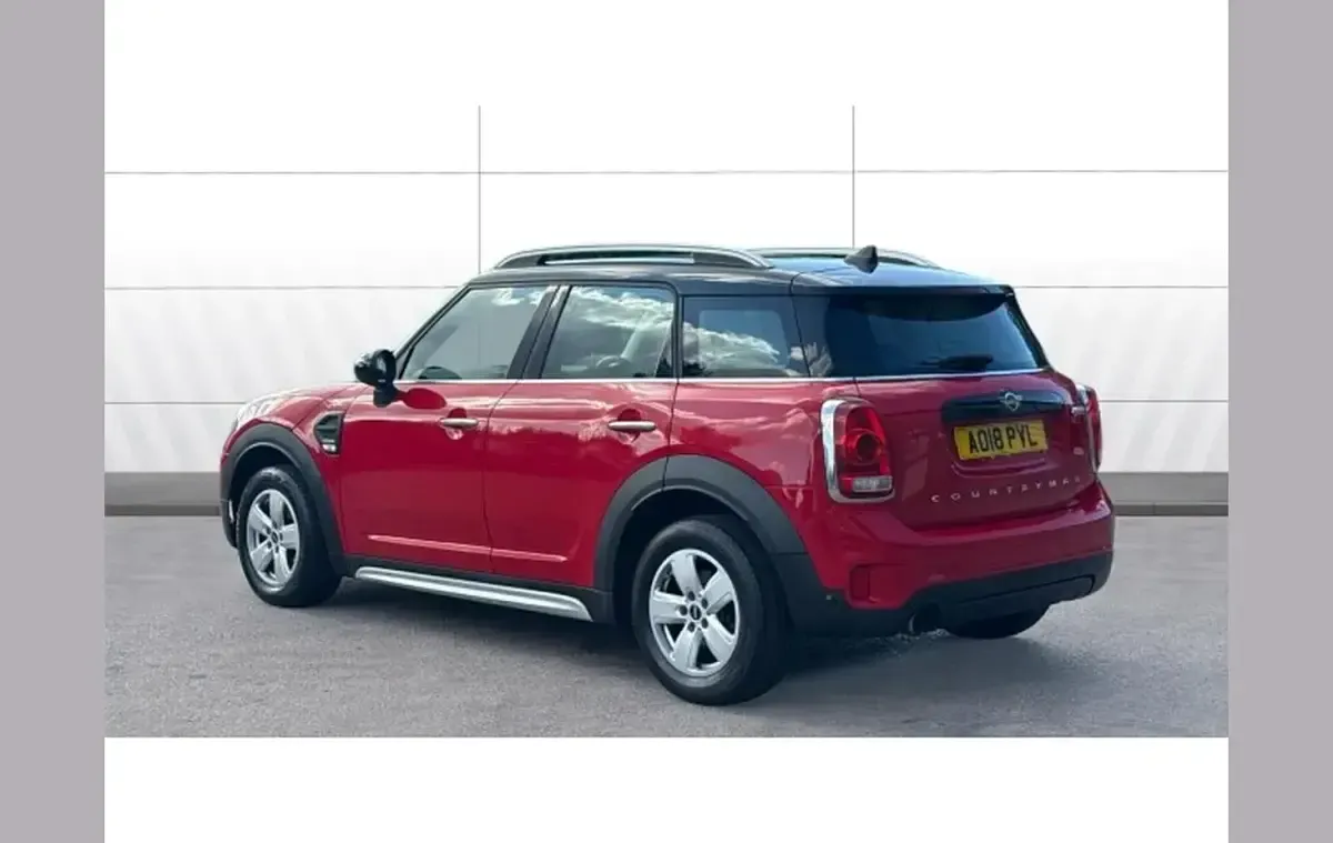 Used Mini Cooper Countryman 134 HP (98 kW) 2018 Red SUV