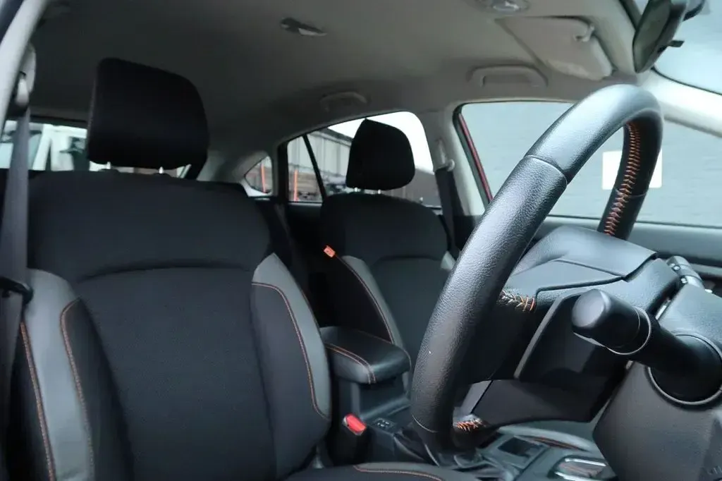Used Subaru XV 150 HP (110 kW) 2016 Red SUV