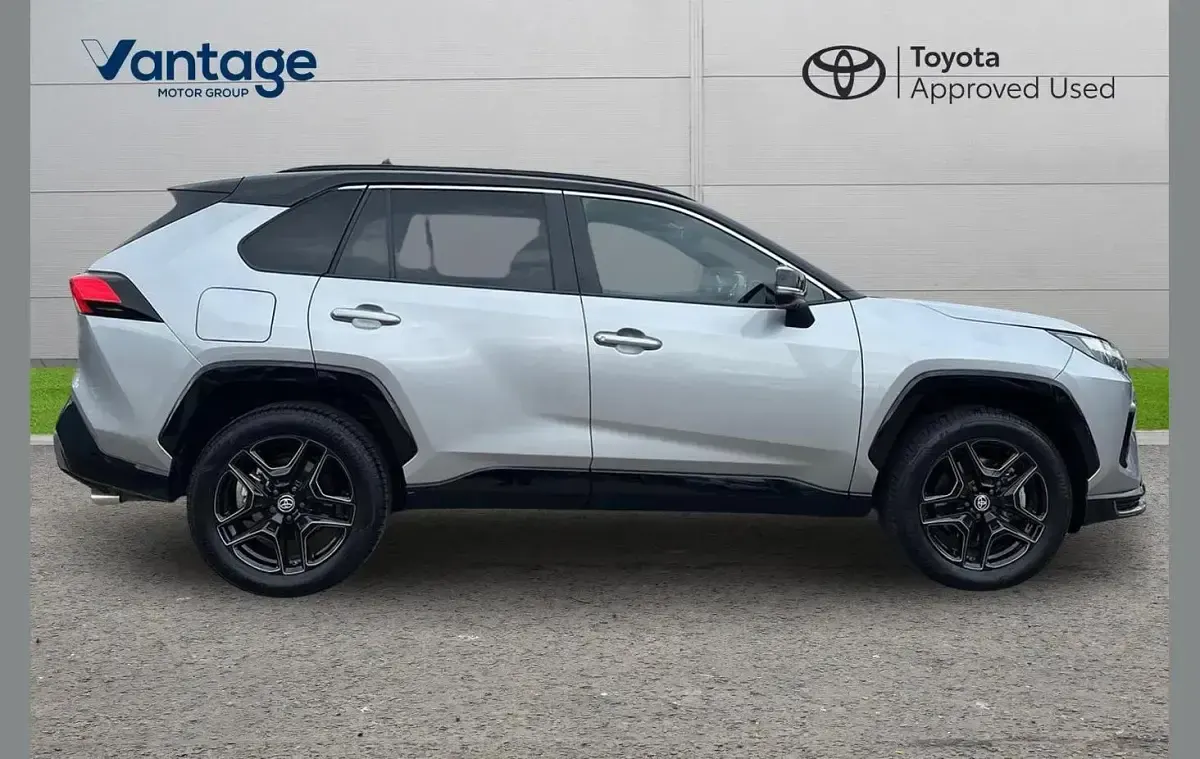 Used Toyota RAV4 Hybrid Sport 301 HP (221 kW) 2025 Silver SUV