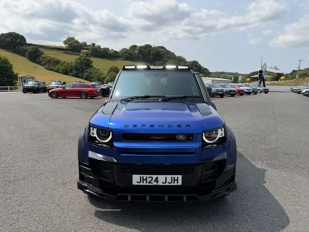Used Land Rover Defender SE Dynamic 2024 Blue SUV