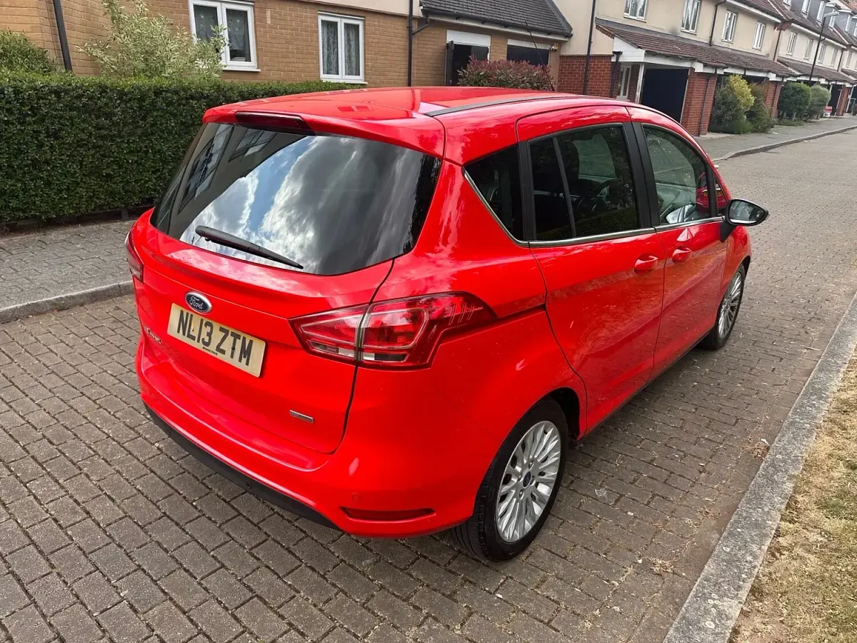 Used Ford B-MAX Zetec 2013 Red MPV