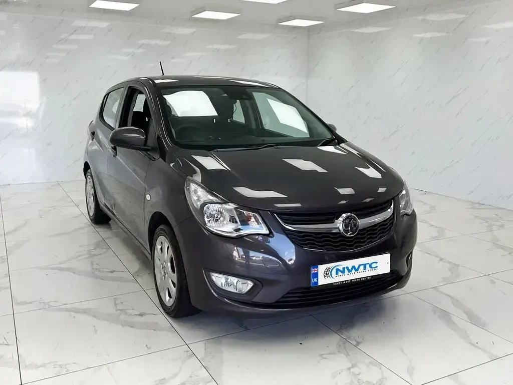 Used Vauxhall Viva 75 HP (55 kW) 2015 Grey Hatchback