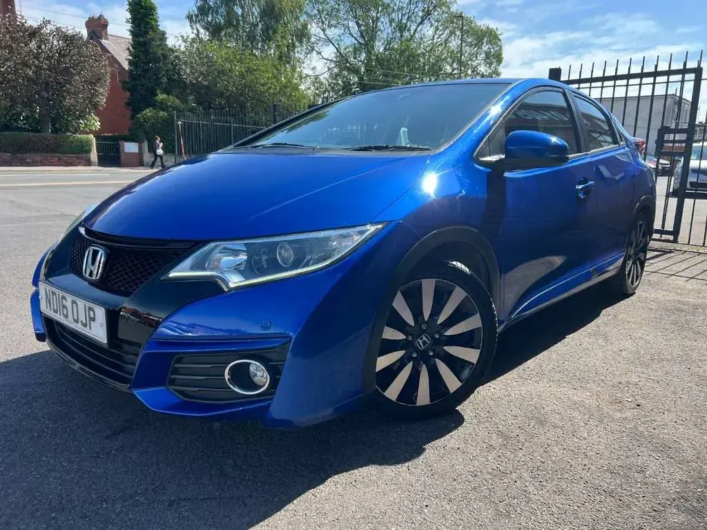 Used Honda Civic SE Plus 142 HP (104 kW) 2016 Blue Hatchback