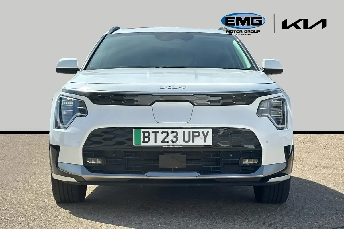 Used Kia e-Niro 150 kW (204 HP) 2023 White SUV