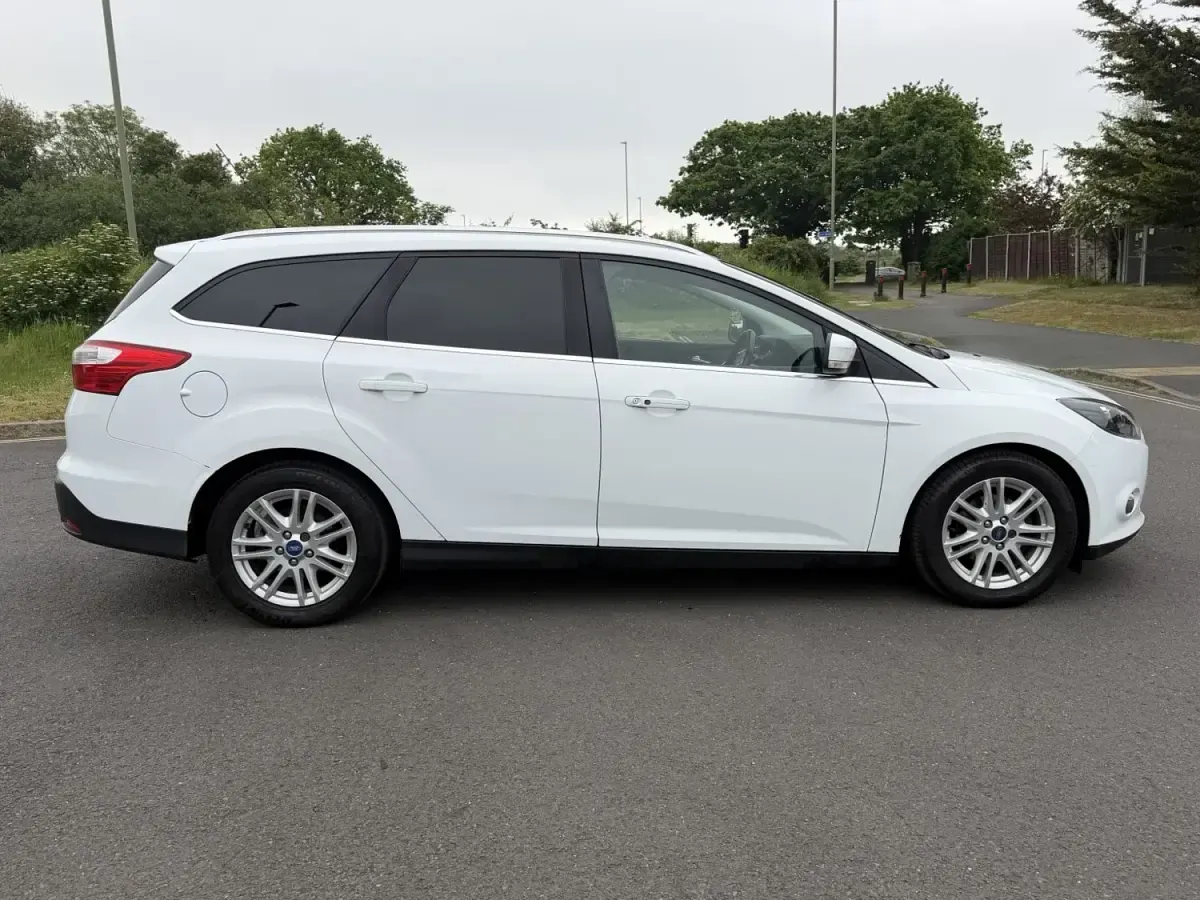 Używany Ford Focus Titanium 115 KM (84 kW) 2013 Biały Kombi