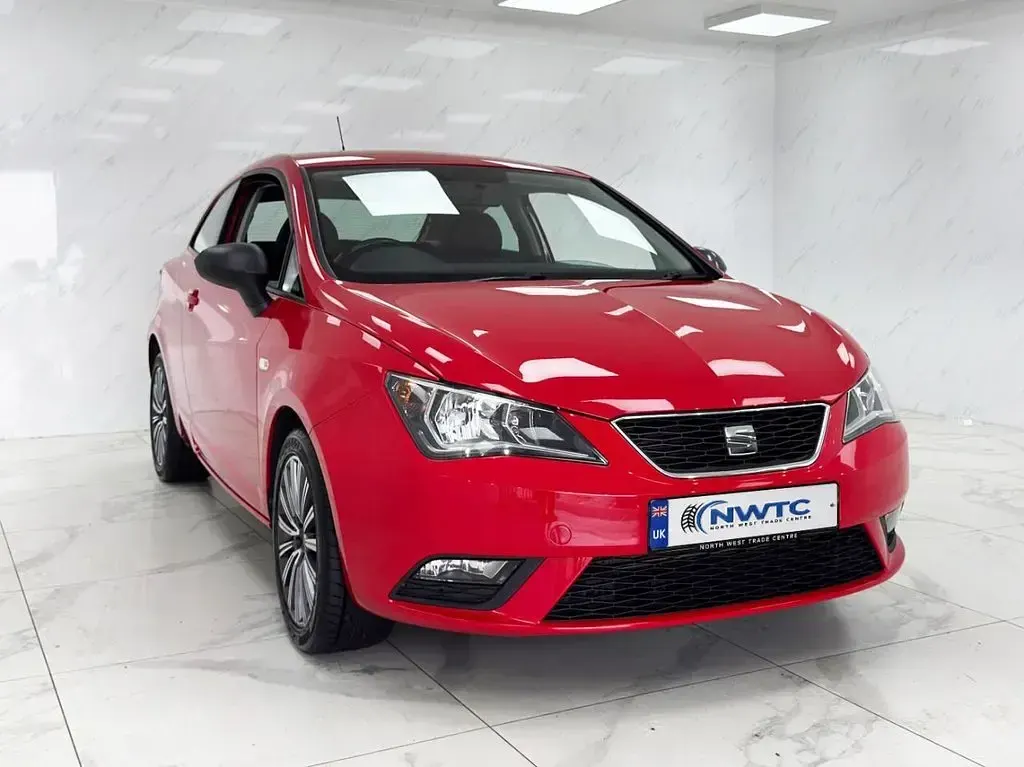 Used Seat Ibiza CONNECT 90 HP (66 kW) 2016 Red Coupe