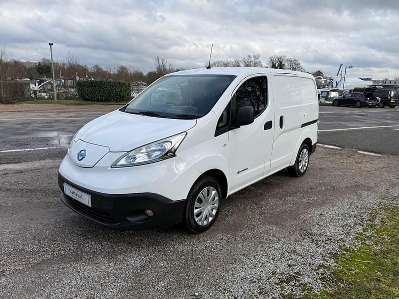 Used Nissan e-NV200 Acenta 80 kW (109 HP) 2020 White MPV