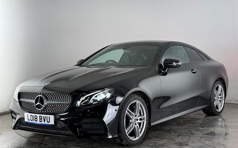 Gebraucht Mercedes E220 AMG Line Premium 194 PS (142 kW) 2020 Coupé